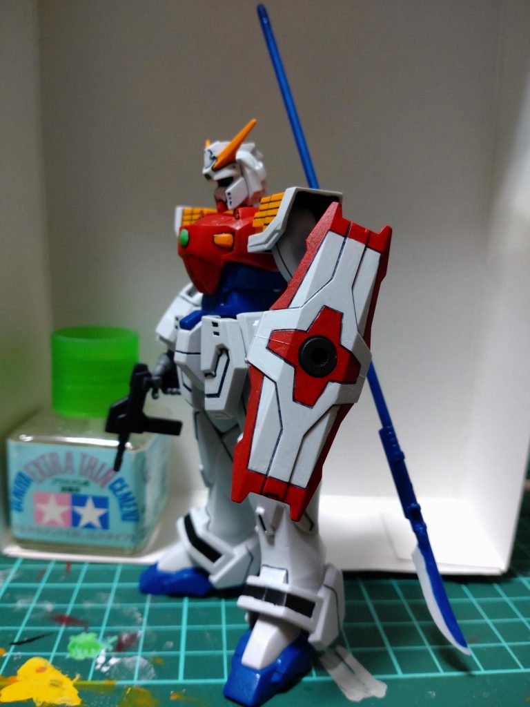 肩アーマーがシールドになるっていう面白いギミック。
