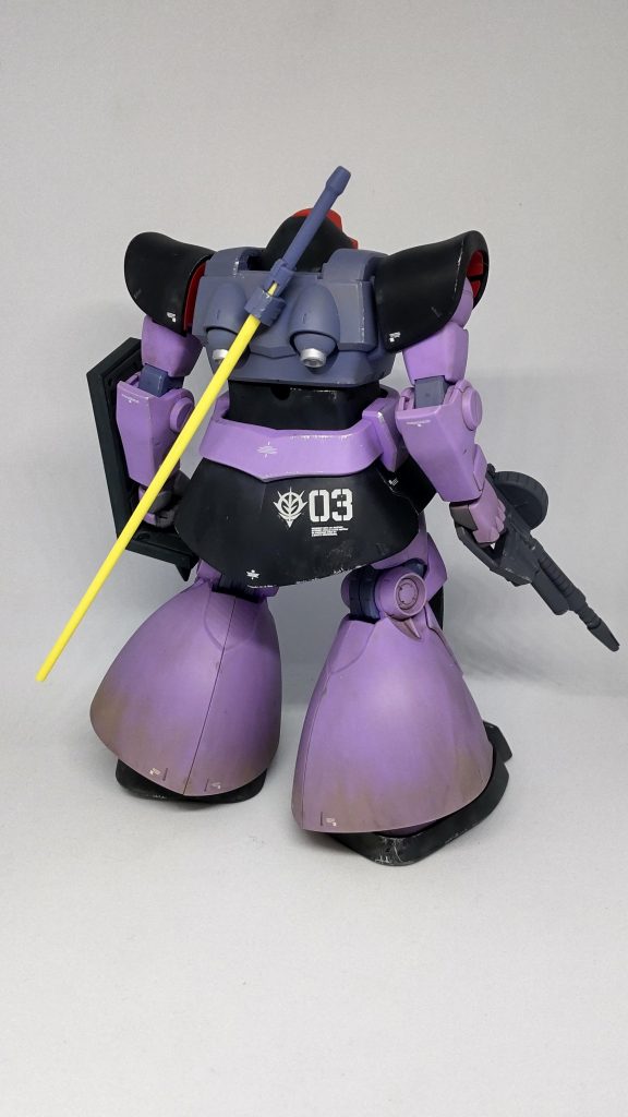 背面。いつものようにデカールはカトキ風味。