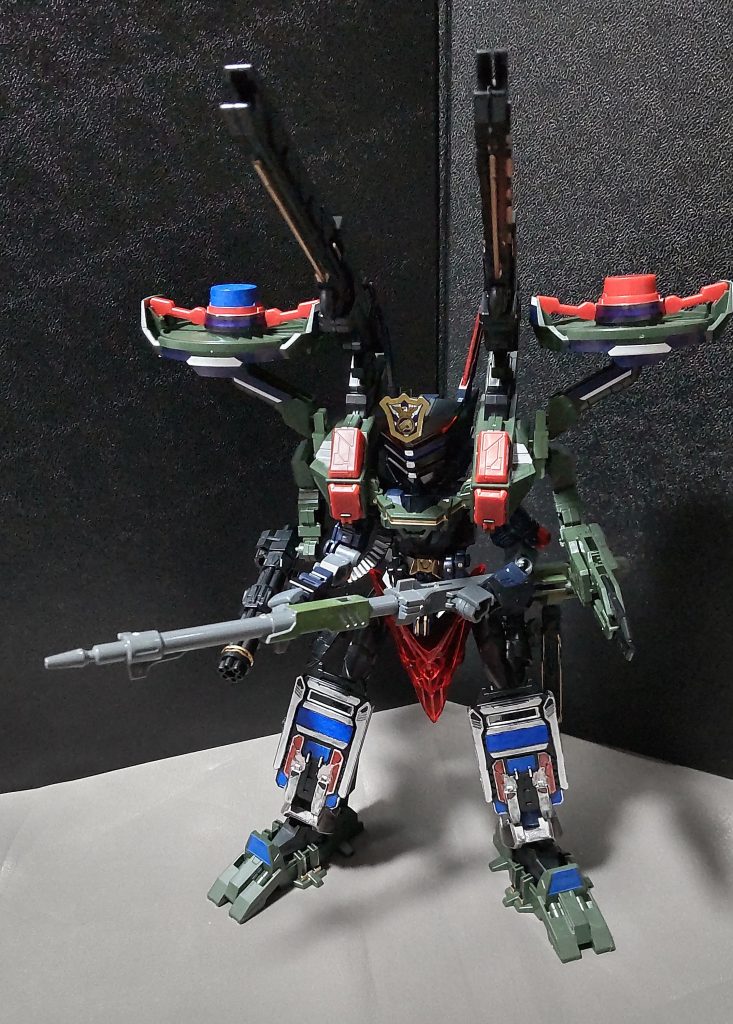 ○グゥレイト・バスターランチャーこちらは収束火線ライフルを前部にすることで、利用可能になる。精密な長距離射撃を行うならこちらの出番となる。ジャスティス・レールガンの攻撃範囲が正面のみという弱点を補う為に用いられる。※因みこの武装（ショットガン&ランチャー）を使用する際は、グゥレイトォ！と発声しないと使用できないという謎の制限が掛かっている。