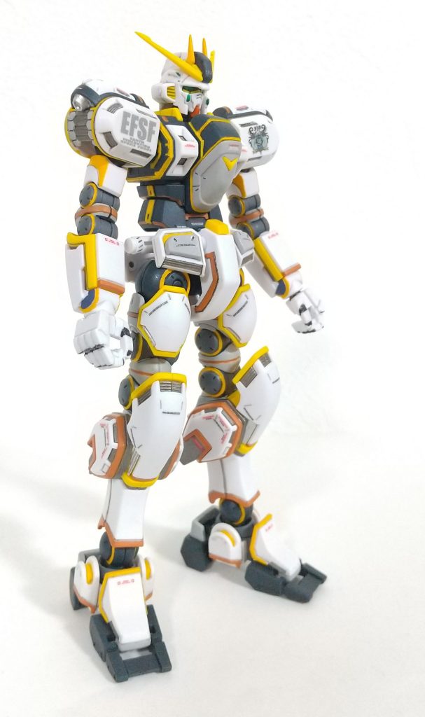 元々のイエローをふんだんに使ったデザインをリスペクトし、大幅なカラー変更はせずも、カラー追加でオリジナリティを。