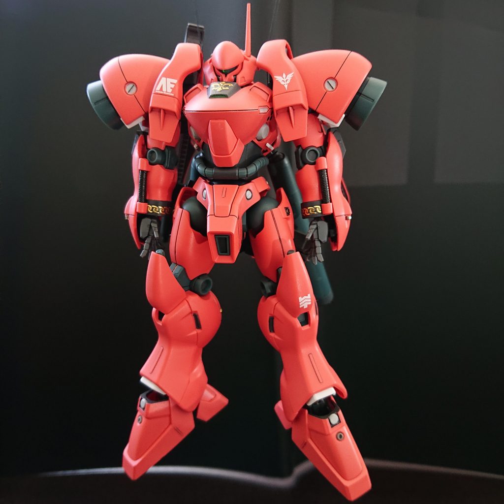 首･腰･股関節部に関節軸延長足のつま先可動化、シリンダー追加肩部バインダー位置変更背部バインダー可動化、エッチングパーツ膝アーマー裏、サーベルラック化手甲装甲の形状変更メタルパーツ部分塗装他こまごま