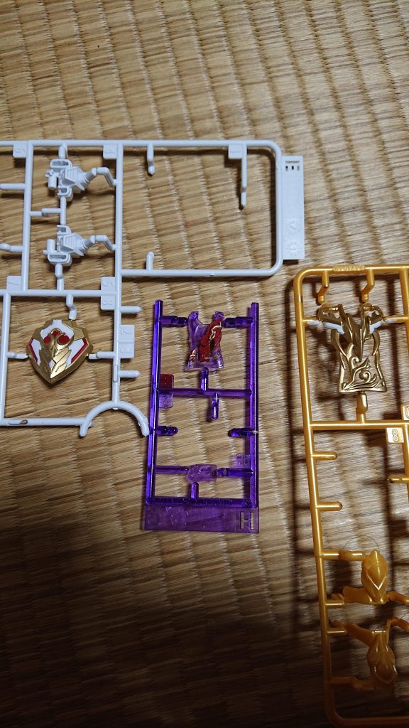 腰の塗装です。