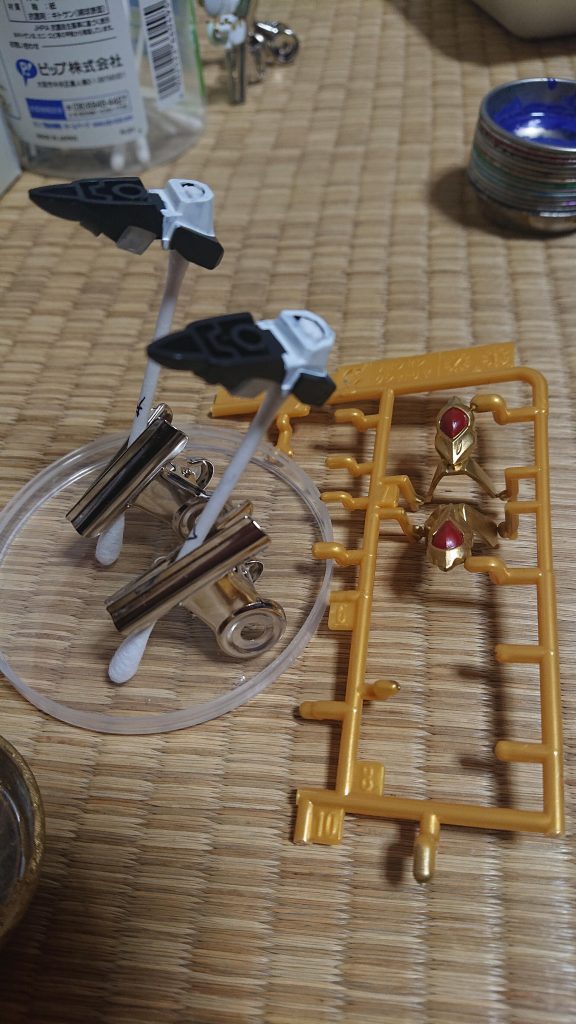 脚の塗装です。