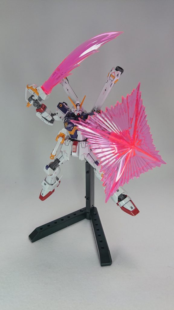 ビームザンバーとビームシールド。ビーム刃のエフェクトが派手で良き。