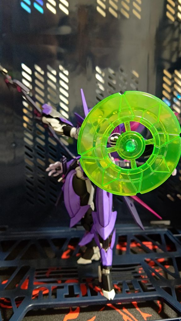 杖を構え、防御陣を展開!