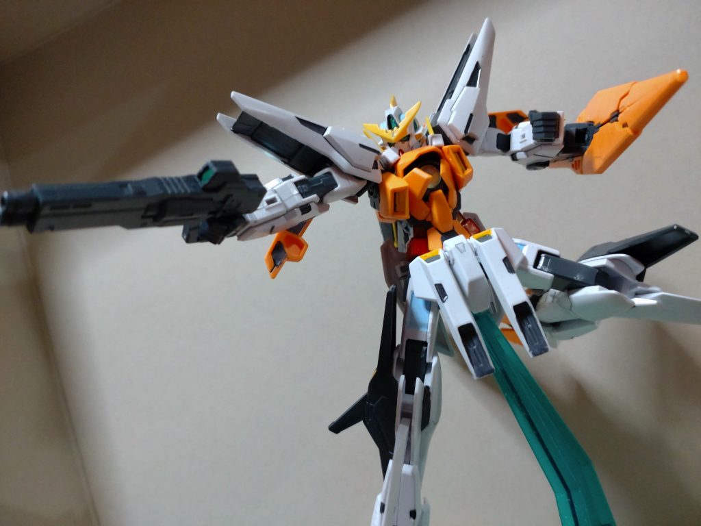 ・ガンダムキュリオス(晩夏くらいに買ったやつ)1月から作り始めて……1月……頭&胴体+武器2月……肩3月……残り といった具合に…。2月のモチベの下がり様が一目瞭然な制作ペースっスね…!いざ組み始めると、思ったよりも多い塗装箇所…もう15年近く前のキットだということをすっかり失念…モチベ低下の一因としてこれが一番大きいかも