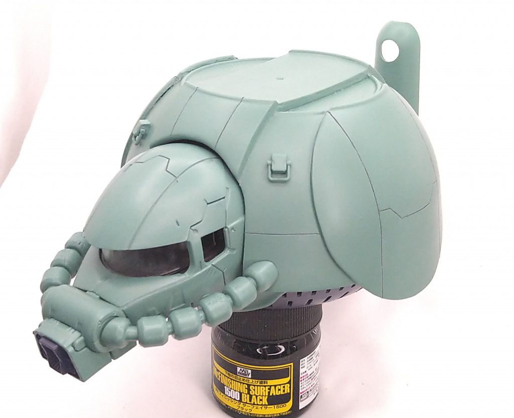 材料はザクヘッドと百均ザル✕2、ジャンクパーツ少々