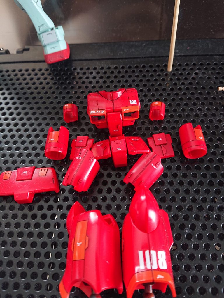 塗り分けとデカール貼り