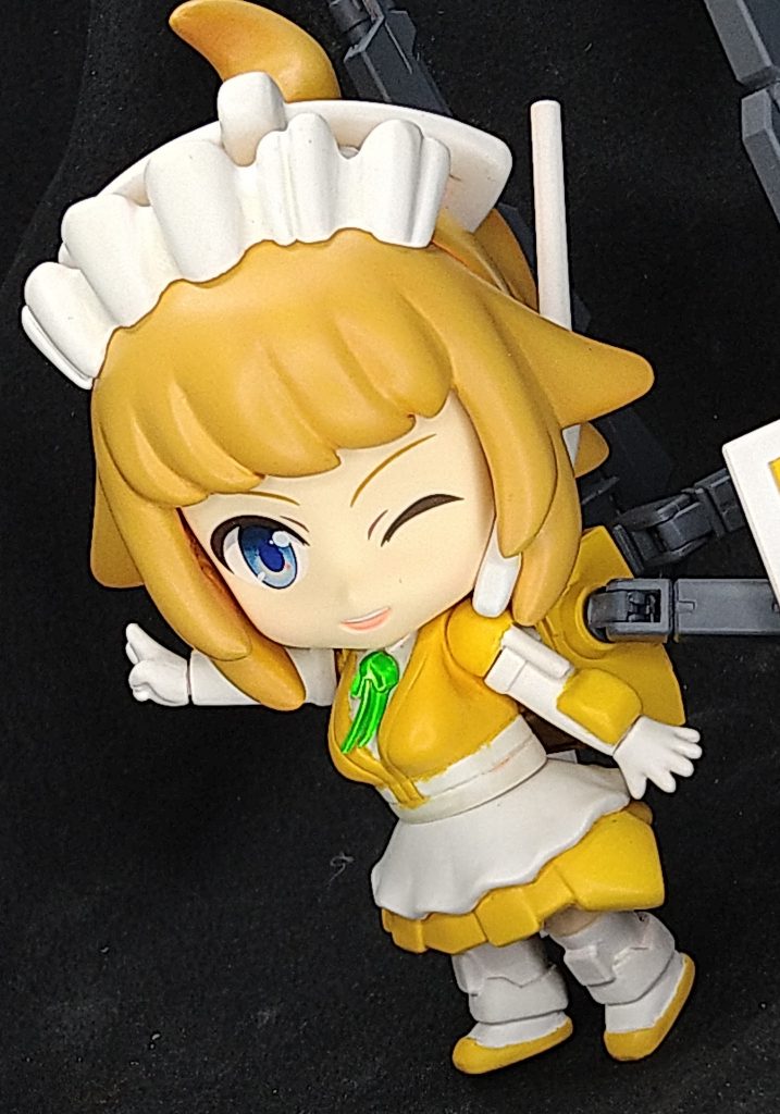 ねんどろいどなので顔の入れ替えで表情を変えられます