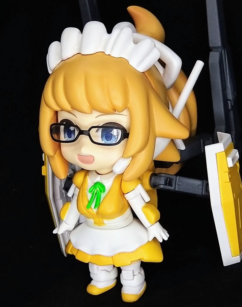 素体を生かしてメガネ姿も