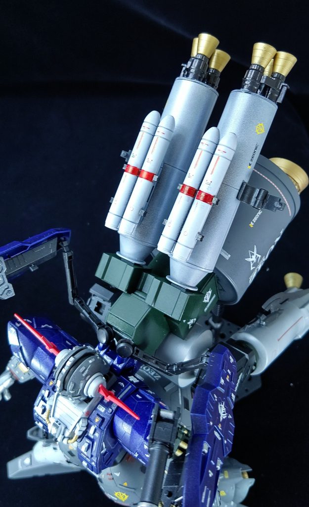 バックパックは、プラ板スクラッチ+ナイチンゲール+クシャトリヤ+綿棒の入れ物からできています