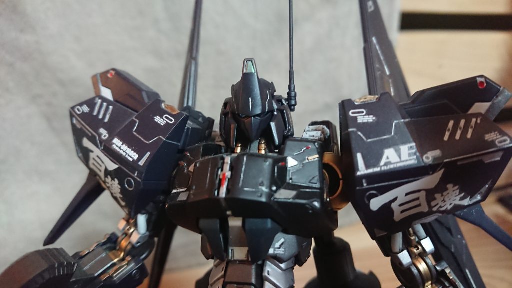 いじったところは顔と胸あとは少し筋掘りしましたカラーは真っ黒だとメリハリつかなそうなので紫に少し調整して暗めに仕上げてあります。炭いれにシルバーで強調しました今回皆さんの作品拝見しましたが撮影うまくないっすか？どうもピンぼけとかで見ずらい感じがしたので、今回ちょっとやり方見習ってみました😅皆さんの作品どれも綺麗です❗ 