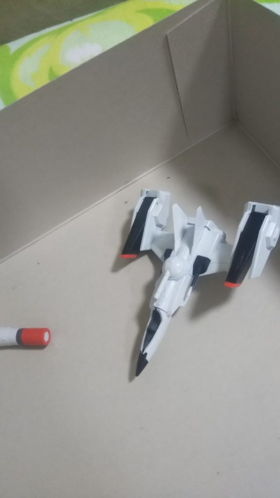 四ヶ所くらいに隙間消しとパテ盛りしてから塗装してます