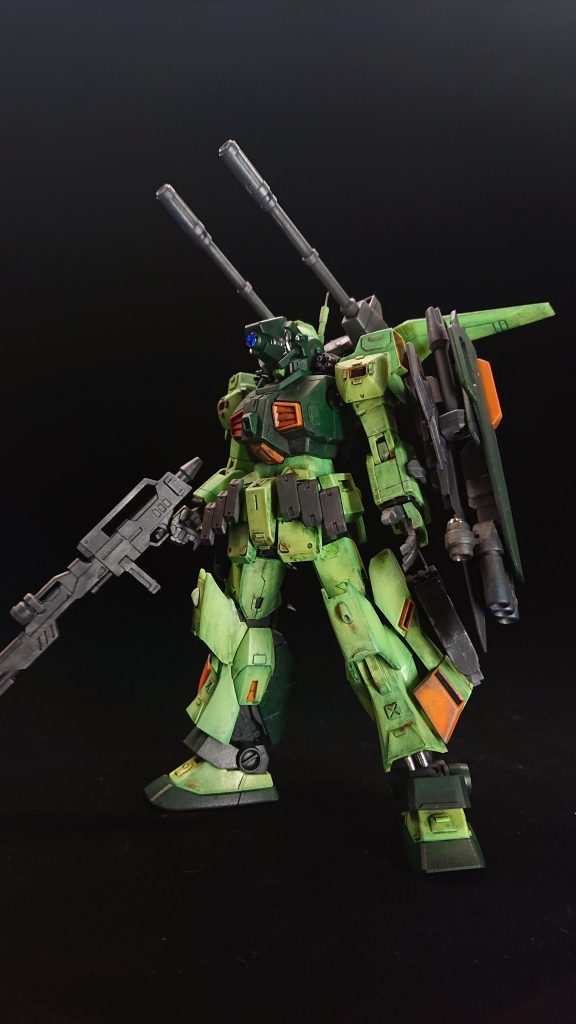 キャノン砲はHGUCボールの余剰パーツ。ライフルは?ジャンクパーツ&純正ライフル。ほぼ無改造です。難しいことは出来ません。