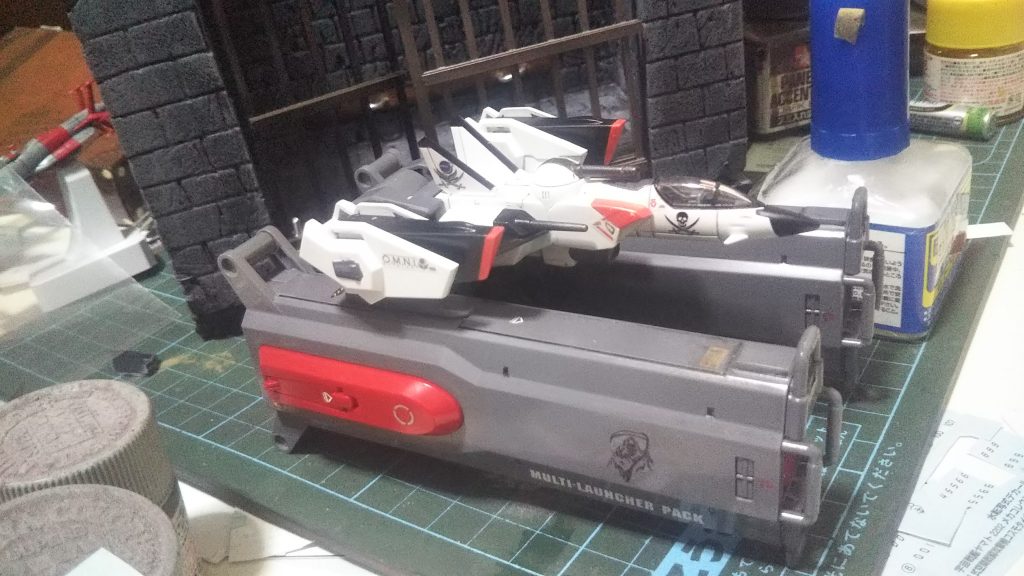 スカイグラスパーの海賊のデカールとマルチランチャーの死神のデカール気に入ってます。ハセガワのスペースウルフに入ってます。