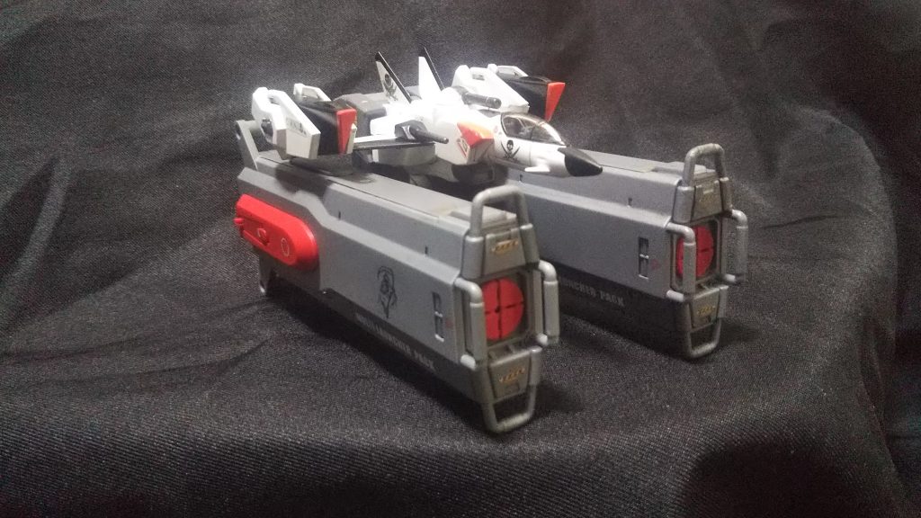 見映えは気に入ってますが飛べるのかね?ホバーリング出来るらしいから戦車やMA扱いですかね。