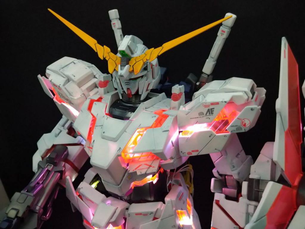 1/48 メガサイズ　ユニコーンガンダム 素人のLED外付け–9枚目/制作者：ASH7045F