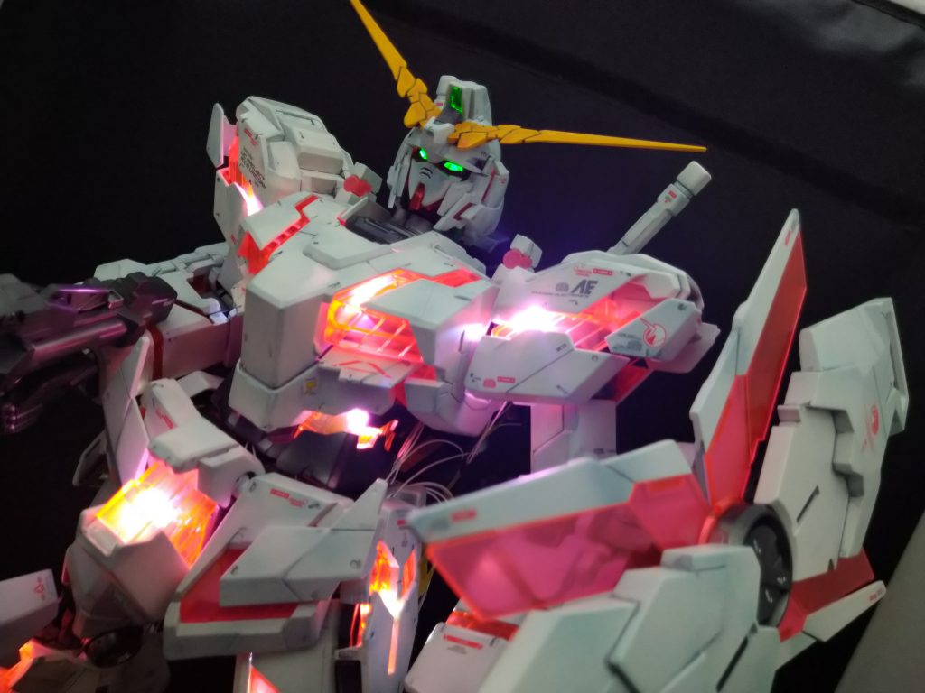 1/48 メガサイズ　ユニコーンガンダム 素人のLED外付け–7枚目/制作者：ASH7045F