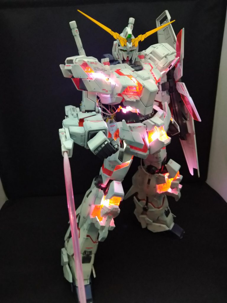 1/48 メガサイズ　ユニコーンガンダム 素人のLED外付け–6枚目/制作者：ASH7045F