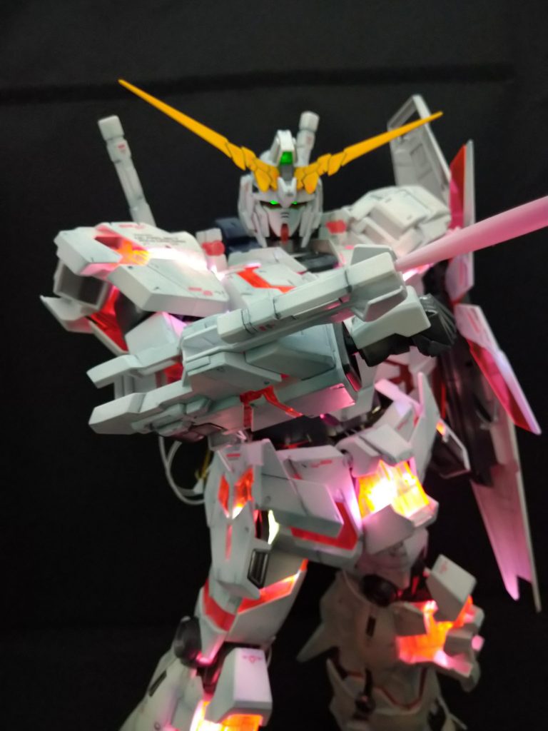 1/48 メガサイズ　ユニコーンガンダム 素人のLED外付け–5枚目/制作者：ASH7045F
