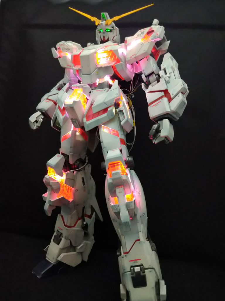 1/48 メガサイズ　ユニコーンガンダム 素人のLED外付け–4枚目/制作者：ASH7045F