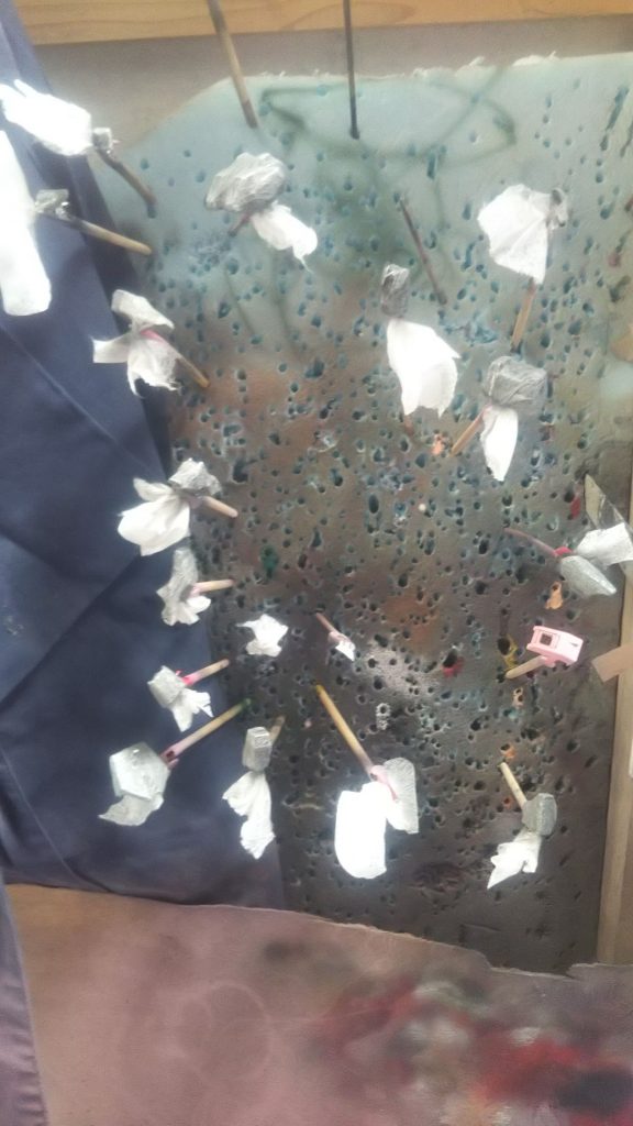 黒サフ→ウエットティシ巻いてシルバー→剥がしてクリアブラウン→艶ありトップです。