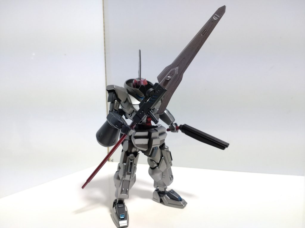 メイン武装　ナイトランス 大型の刃を装着したショットランサー。素材はジャスティスウェポンの柄に片刃の形を変えたバインダーガンの刃を付けてます。 