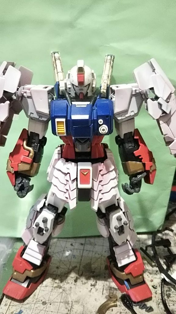 武者ベースに陸戦ガンダムの胸装甲をなんやかんや加工して装置。最終的に腕は陸戦ガンダムになる 
