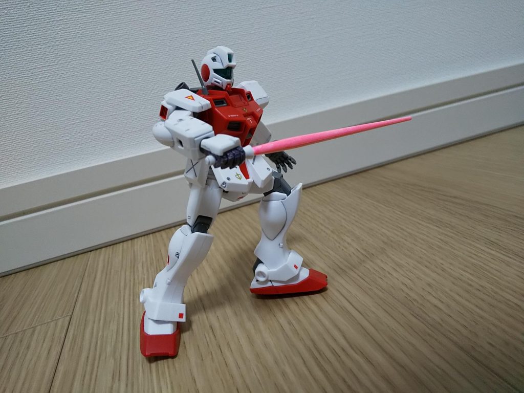 この時期のHGUCのビームサーベル(手と一体型)は、塗り分けが面倒ですなぁ。