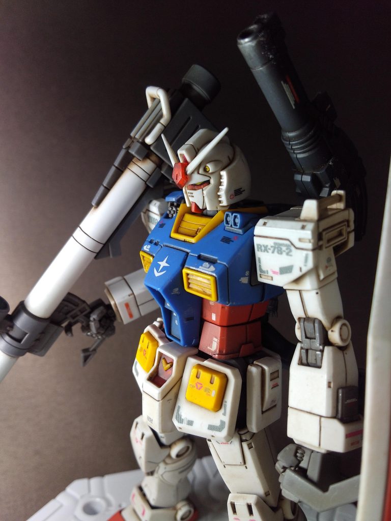 今回は自分的に格好いいと思うところを目指して作ったのでこれで大満足です。後はシャアザクを回収して一緒に飾れば完成ということで。長々と見て頂きありがとうございます。時間は掛かりますが今後も投稿していきますのでよろしくお願いします。