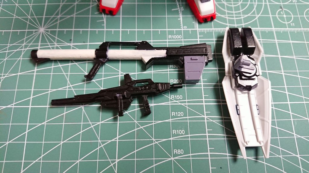 ガンダムマーカーでの塗装 今ならスプレー使ってサーフェイサーやマスキングで綺麗に塗れるかなぁ