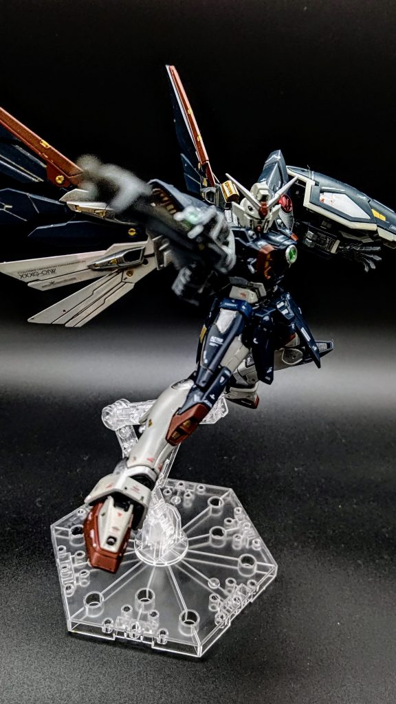 膝の赤いパーツのみポロリがあったので接着しましたが他は問題なく素晴らしいキットですね。