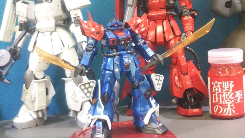 肩の赤はあの赤です。