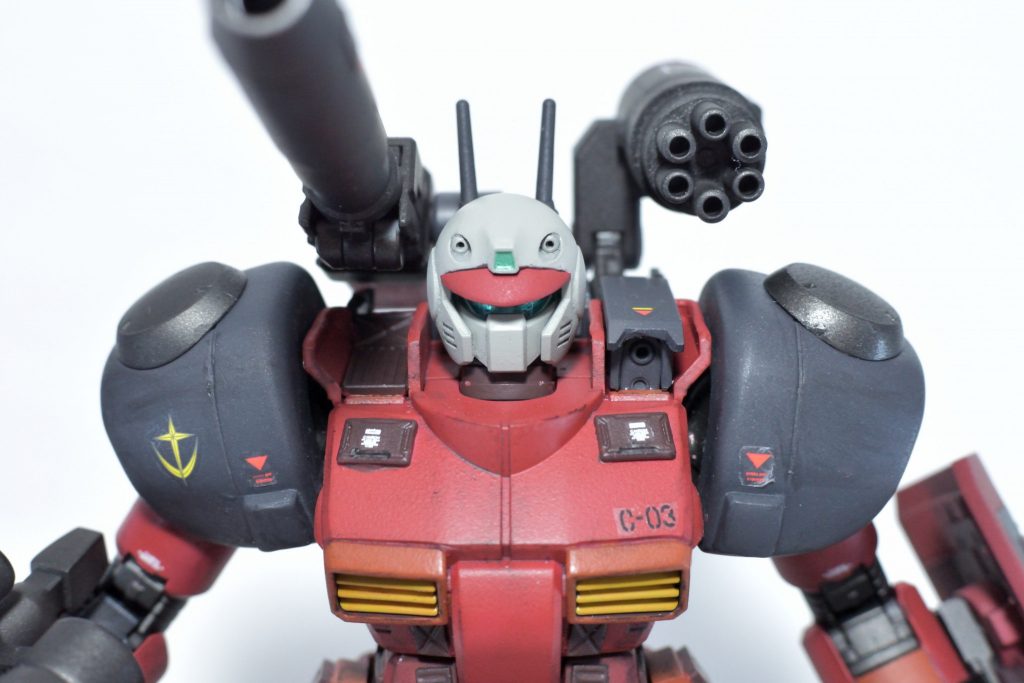 Mr.カラーで全体をエアブラシ、ファレホ筆塗りで部分塗装し、パステルをのせて仕上げています。頭部はリバイブをベースにORIGINのカメラとヒサシを移植しました、かなり好みな形状にできたと思ってます。