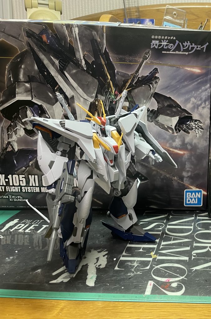 パチ組です。素組みで圧倒的かっこよさ…配色は決まってなかったもののとりあえず角を尖らせまくろうと思いとりあえずバラして下処理してました。