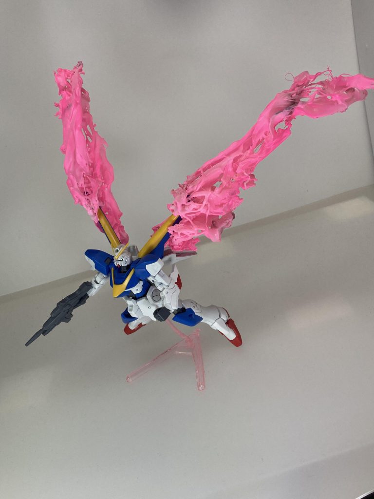 全体図　炙りとグルーガンで造形しました。やはり正面から大きく『Ｖ』の字を心がけてます。