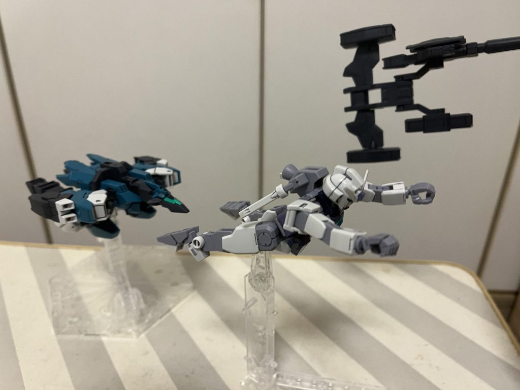 すみません、嘘です。原作カラーのコアガンダムには今回は合体しません。プラネッツシステムをコンプした時のお楽しみに取っておこうと! 決して、アースリィをバラすのがメンドくさいなんて思ってませんよ!