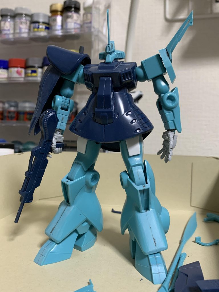 見ての通り旧キットです。プロポーションいじる必要なしと思える良いキットです。