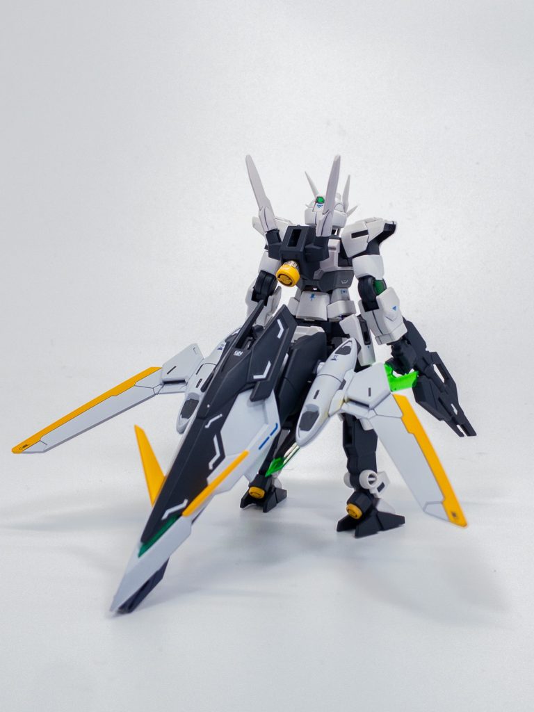 GNディフェンサーの主翼は水流ジェットを備えた水中仕様に換装される。