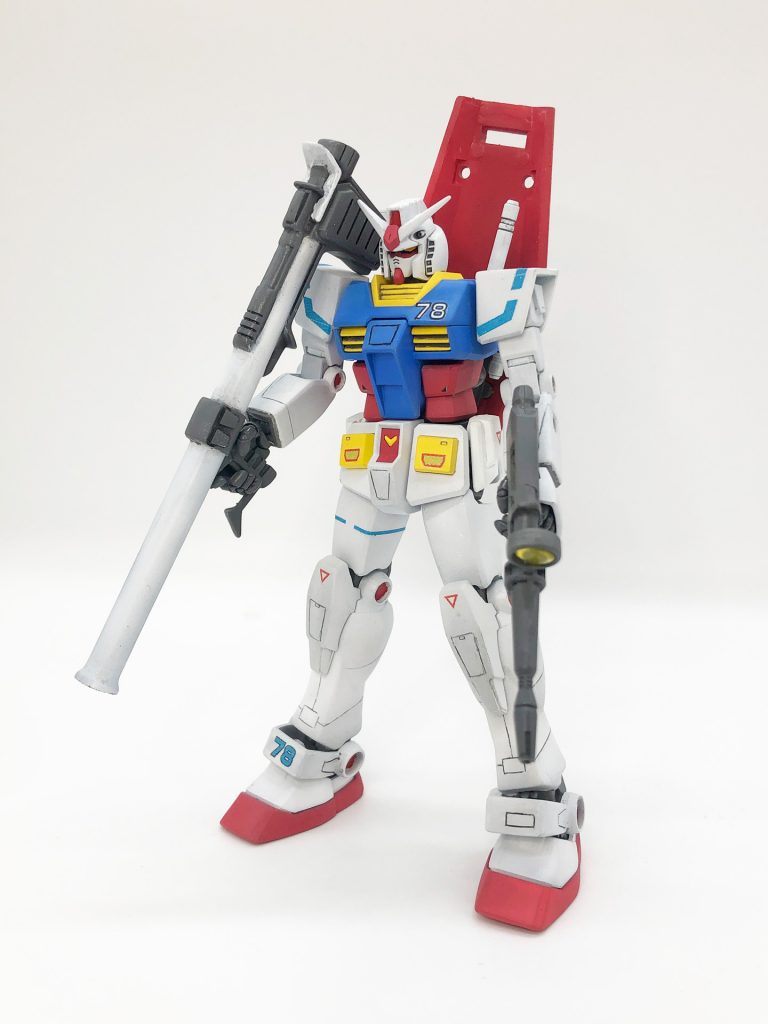 ハイパーバズーカとシールドだけ当時のジャンクが残っていたので流用。