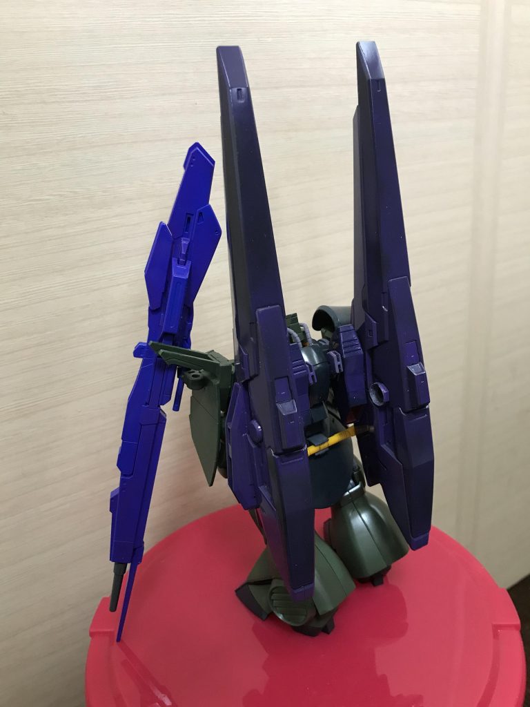 背面。またハルートのパーツを使ってます殲滅じいさん)ハルートは…おもちゃじゃ       ないんだぞッ!!