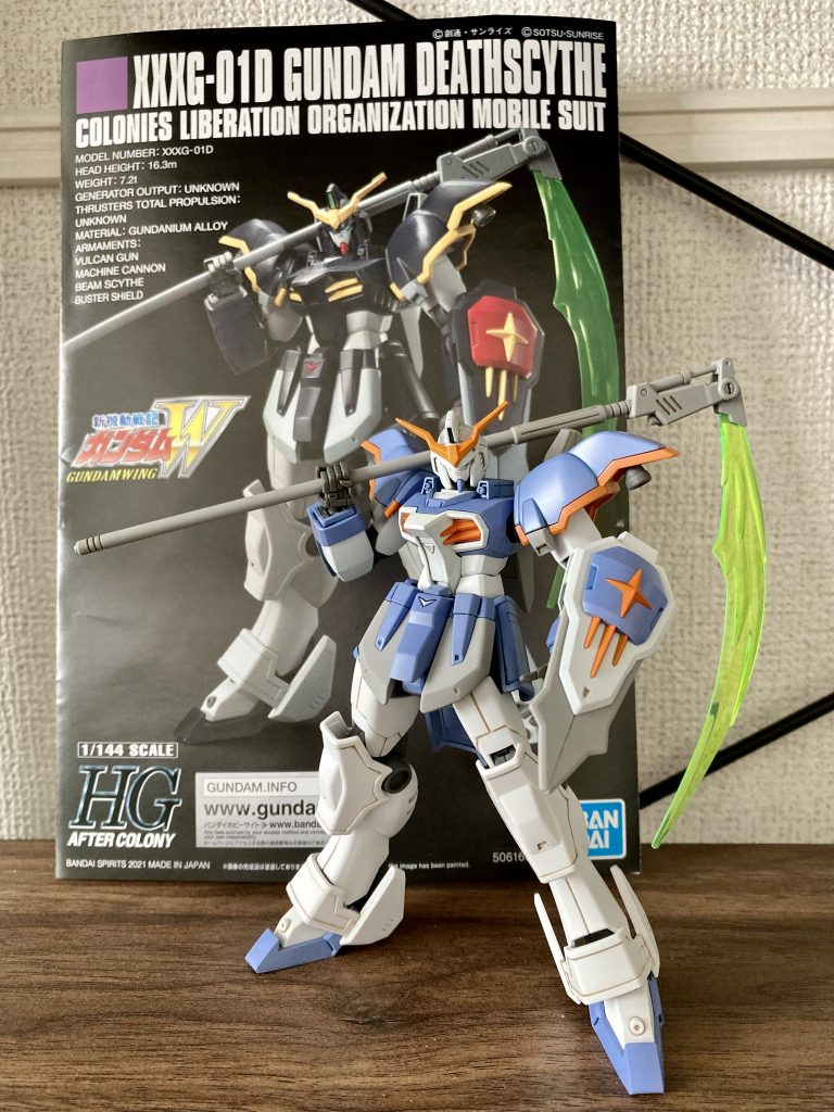 水性ホビーカラー、ウェザリングカラーを使用。白とグレー系は成形色のままです。撮影後にブンドドしたら剥げまくりました。せっかく塗ったし思いっきり遊びたいんだけどなぁ…