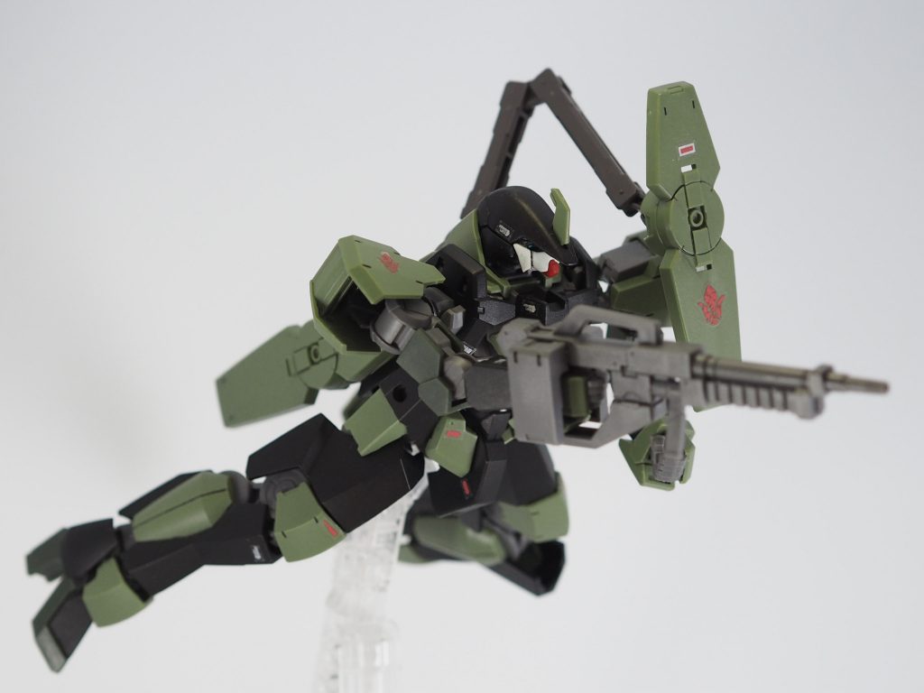背中から伸びるアームはキマリスヴィダールの物を使いました。(以前投稿したキマリスではアームを1つか使わなかったので余っていました。)