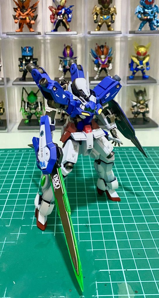 ブレード展開状態、胸は接続ピンを貼り付けてサイドは真鍮線で接続しています！