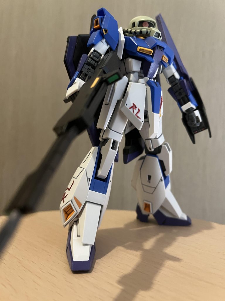 おまけ。せっかくザクが出てきたので、最近作ったルーΖに頭を搭載。ルー専用Ζザクですwということで、終わりです。稚拙な作品でお目汚ししました。ご覧頂きありがとうございました。それじゃあ。。