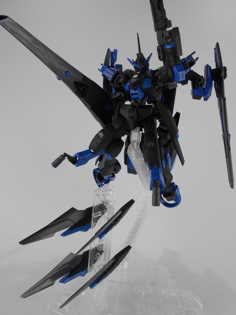 TRYファンネル改、「アーティジ」。ソードファンネルとして使用できる他に、「ズイジョン」に付けることで突撃時の威力強化にも使用できます。「アーティジ」はフランス語で「荒海」のアナグラムです。