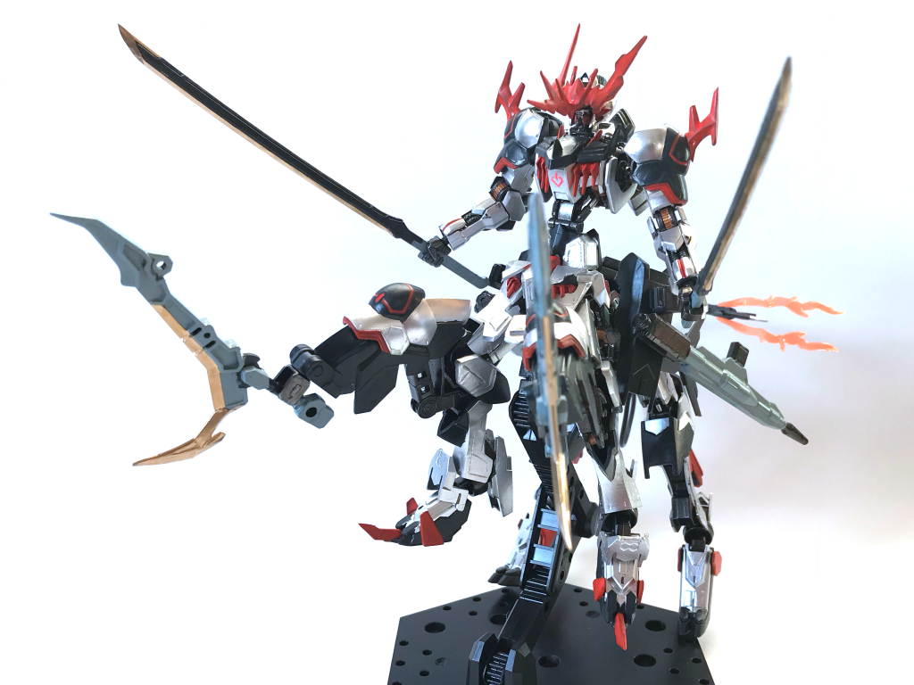 ここからはアヴィドバルバタウロスオリジナルの機能、脚部サブアームを紹介。