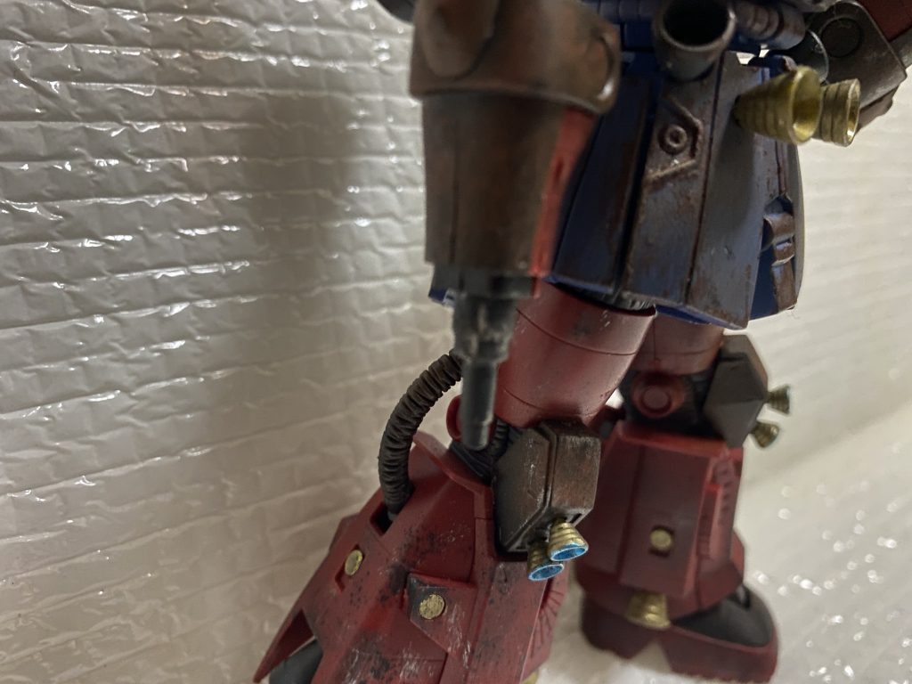 片腕はダリルローレンツの義手に似ている武器を見つけたのでノリで取り付けました笑