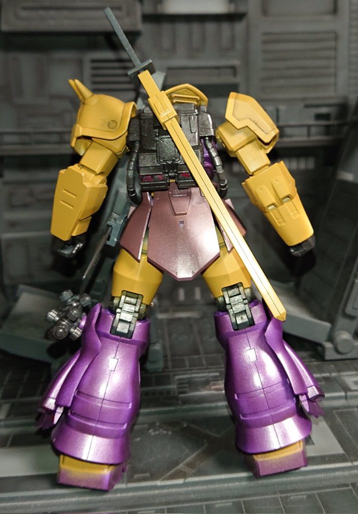 背中のヒートブレードはナハト