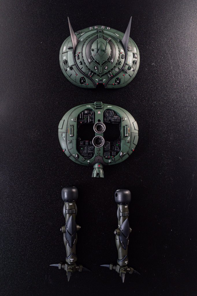 組み立ての義。メインカラーはファレホのガンシップグリーンを使いましたがこれがめちゃめちゃいい色です。スジボリ部、ファレホウォッシュでなぞったり、水で塗り拡げたりしてみたいのですが、これもいい感じにスケール感を醸成する要素になってくれました。